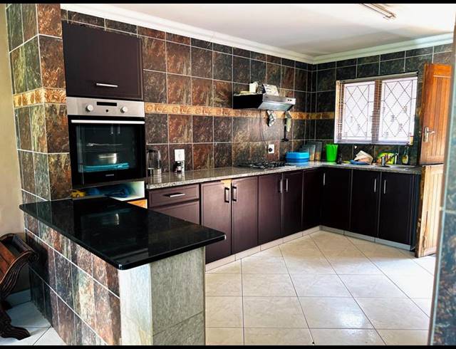 3 BEDROOM HOUSE FOR SALE IN BELLAIR